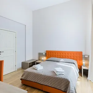 Vrooms All'angolo Del Duomo Bed and breakfast Florencia